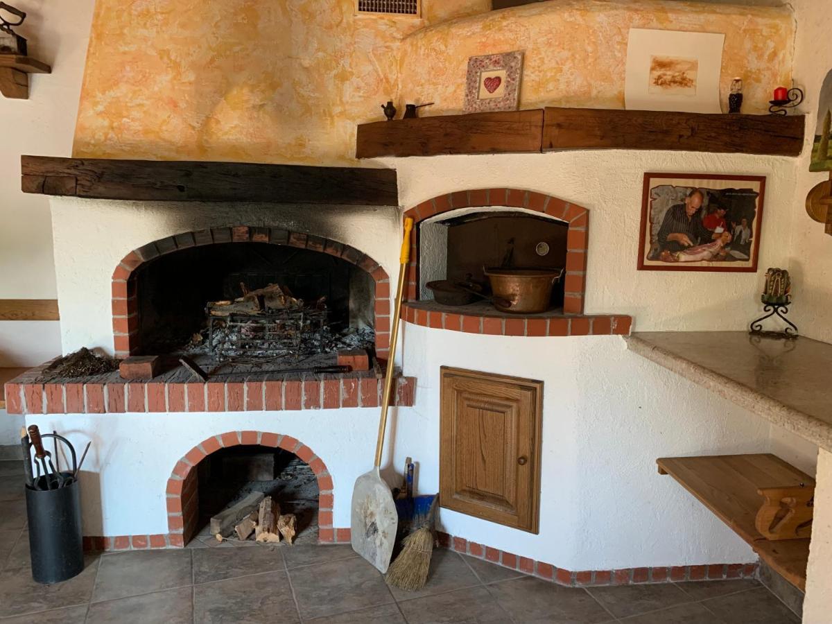 Gasthaus Škerlj Wine Estate Tomaj Exterior foto